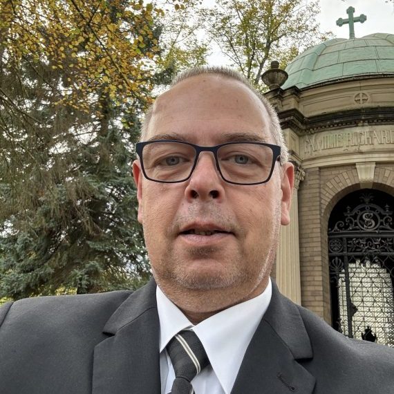 Michael Weigelt Bestattungen. Über mich